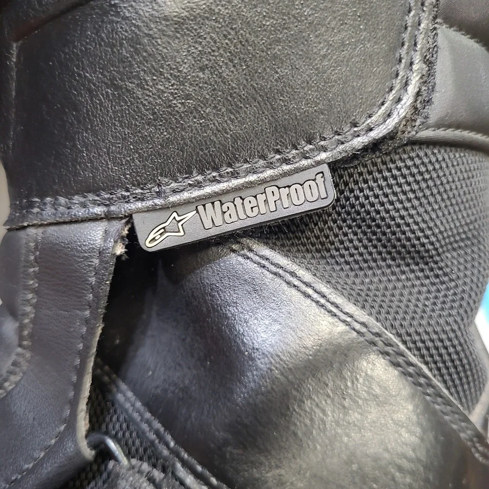Alpinestars Ridge V2 Waterproof Motorcycle Boots  ,  Men's EU 44/US 9.5